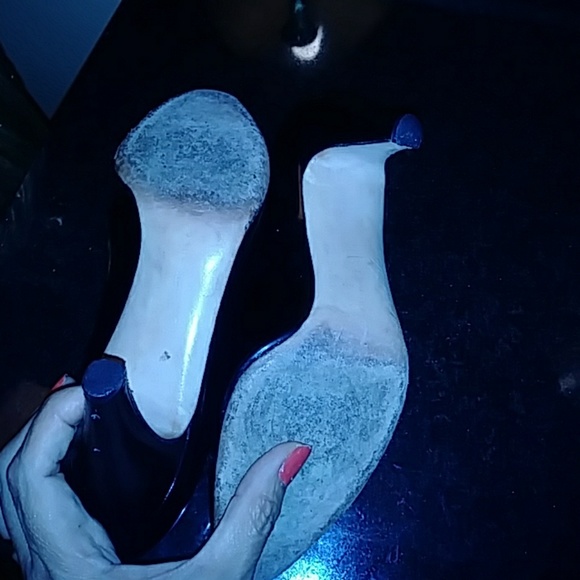 Black Ferragamo shoes - Picture 3 of 8